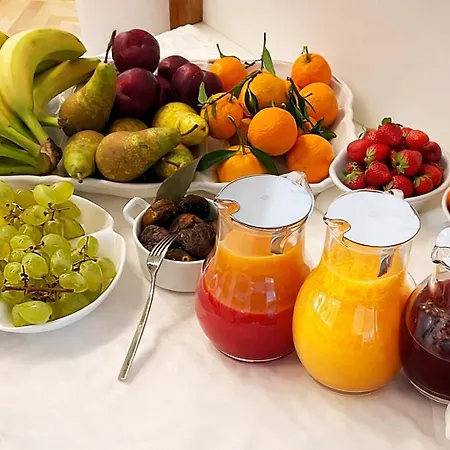 Frühstückspension Luxury Carra - 3*