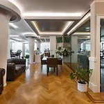 Luxury Carra -