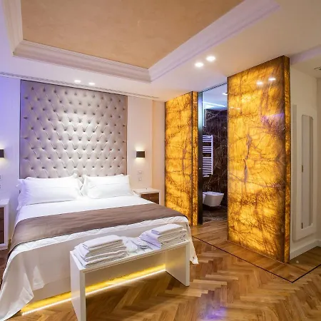 Luxury Carra - *