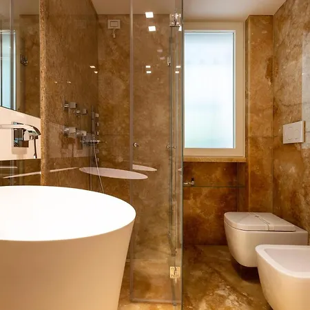 Luxury Carra -