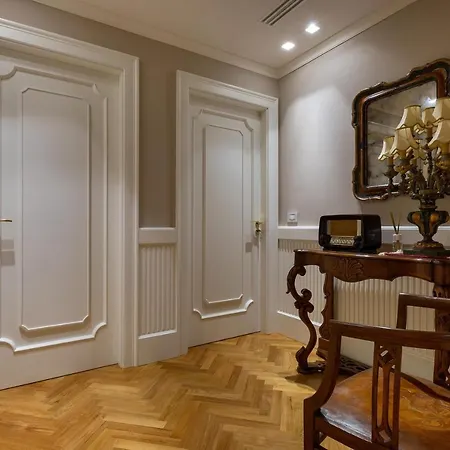 Luxury Carra - Nocleg ze śniadaniem 3*