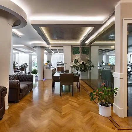 Luxury Carra -